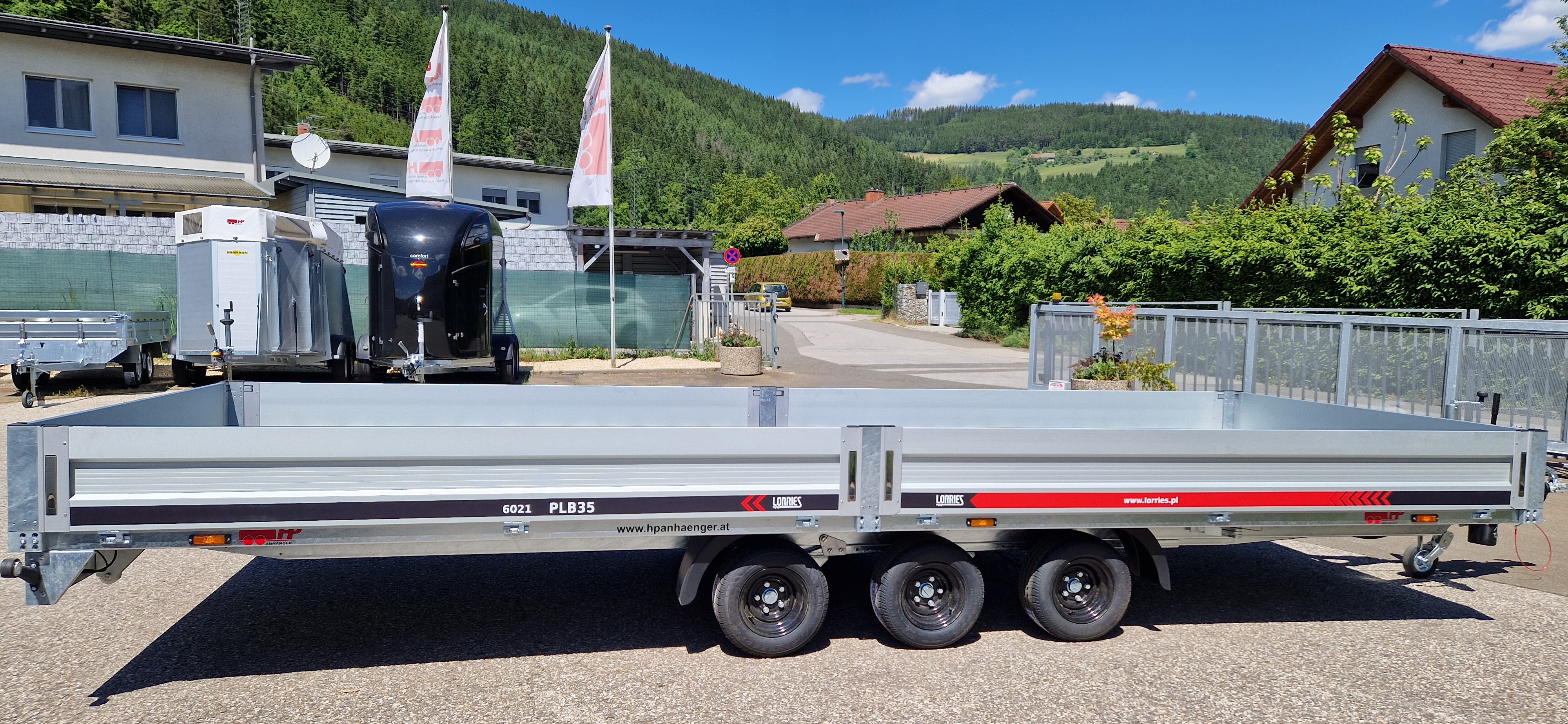 Autotransporter, Fahrzeugtransporter, Plateauanhänger HP 602135/3 ATPK 3-achs Lorries, 3500 kg Tandem, kippbar 